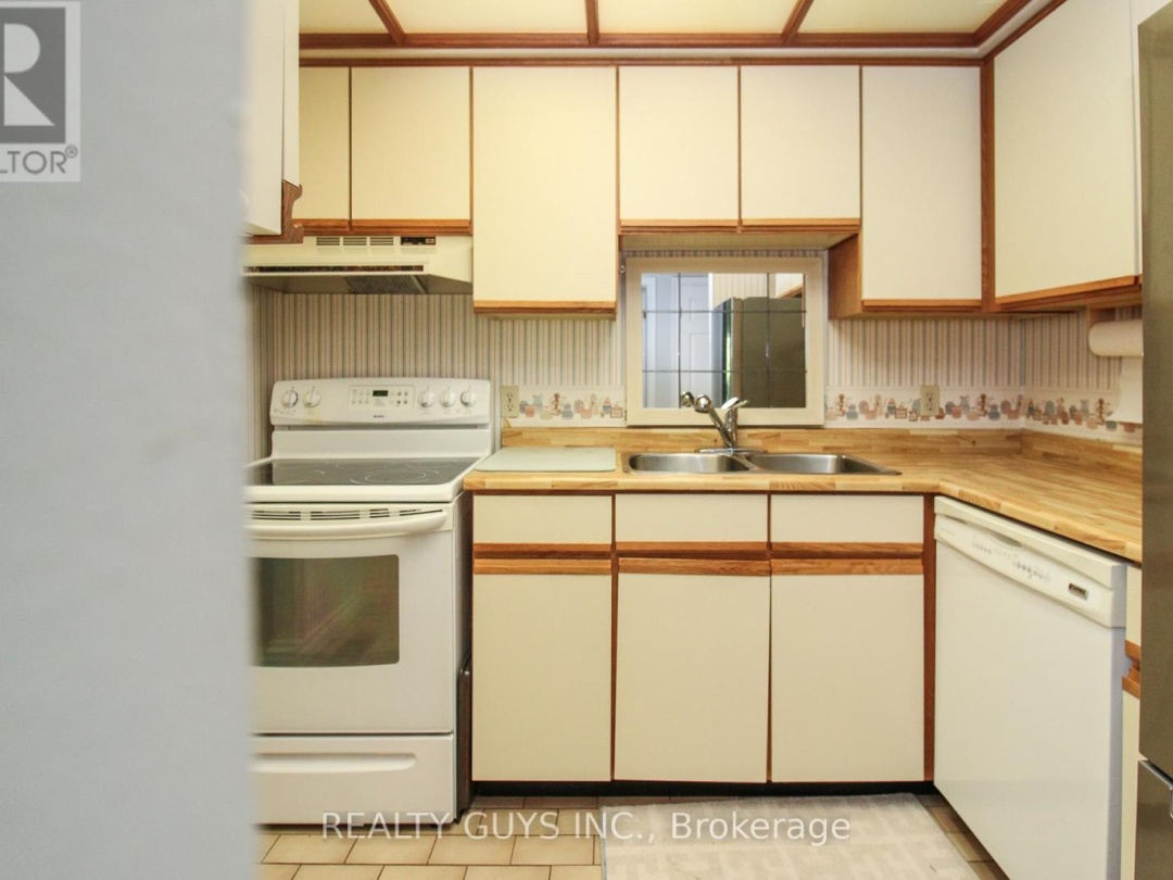 #204 - 200 EAST STREET S, 