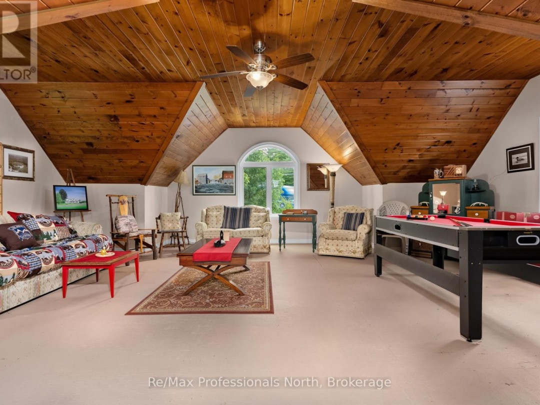 1005 LAIDLAW AVENUE, Severn Lake