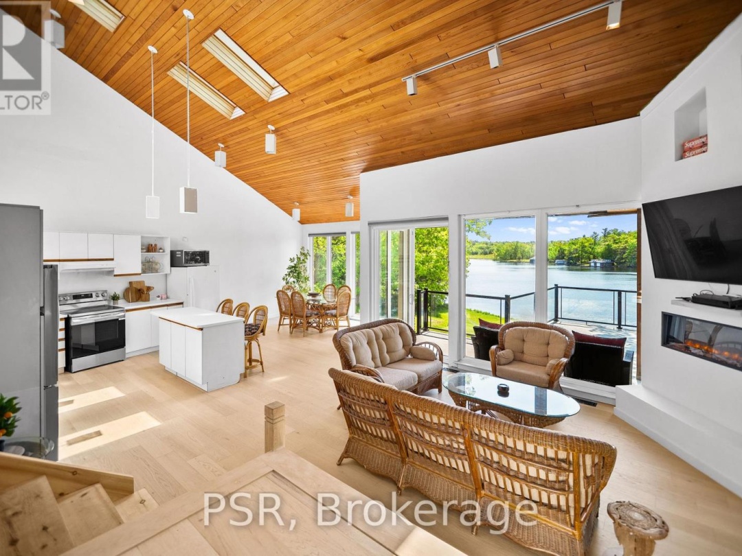 1030 S Sunset Bay Road, Lake Muskoka
