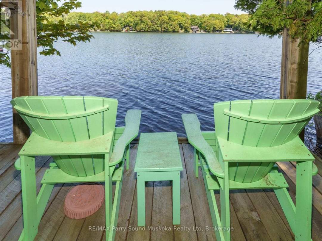 124 Healey Lake Water, Healey Lake
