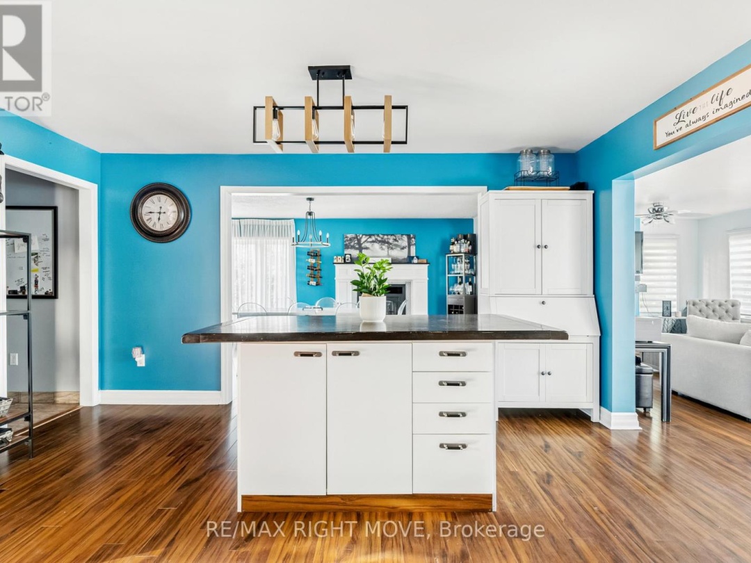 35 CEDAR BAY ROAD, Canal Lake