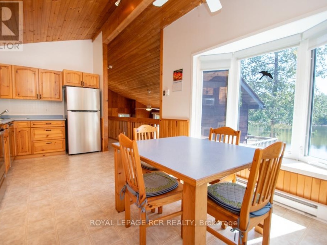 24 Juniper Crescent, Four Mile Lake