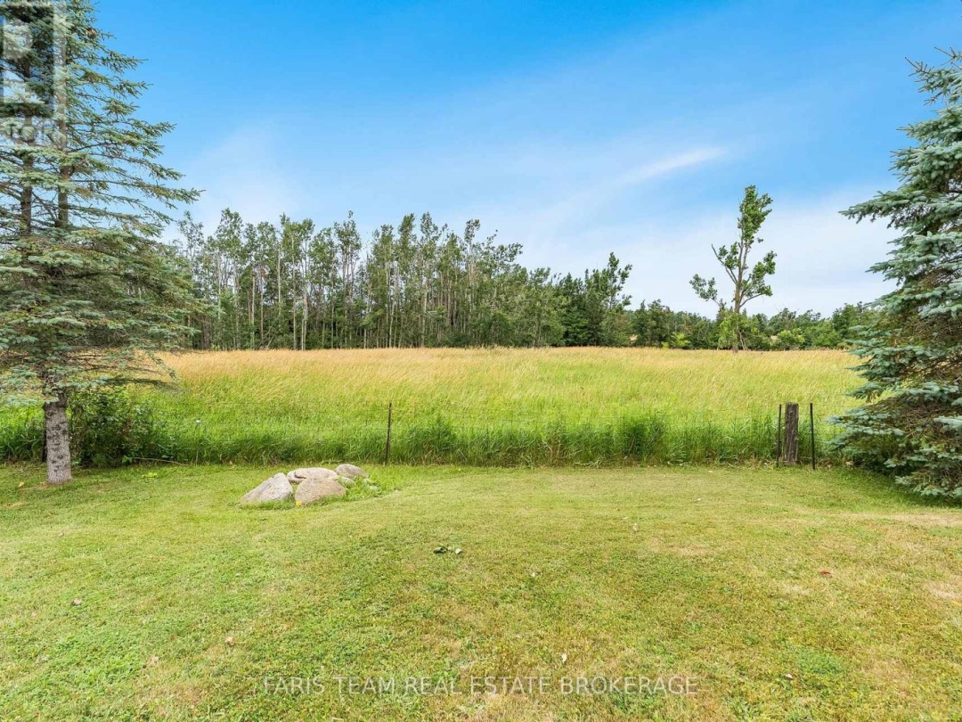 520 HORSESHOE VALLEY ROAD E, 