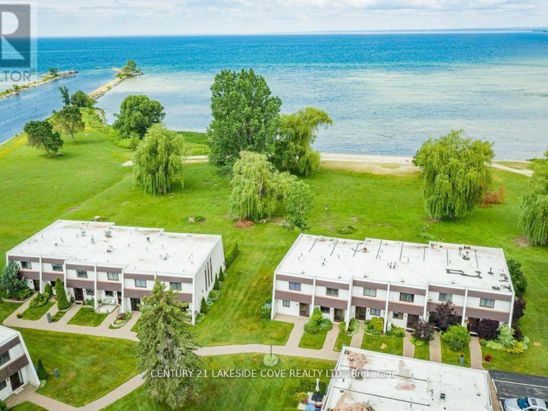 Unit 27 1 Paradise Boulevard S, Lake Simcoe