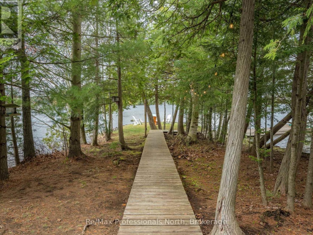 3 4 Mb Henry Island, Lake Muskoka