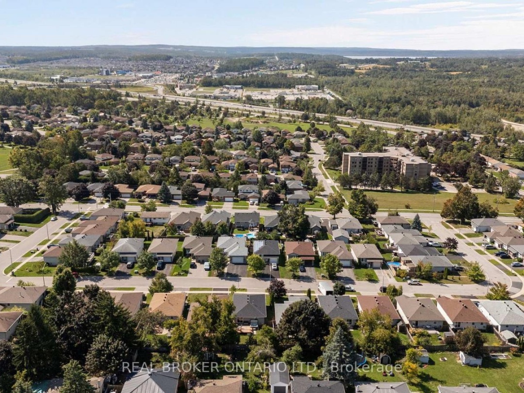10 JORDON CRESCENT, 