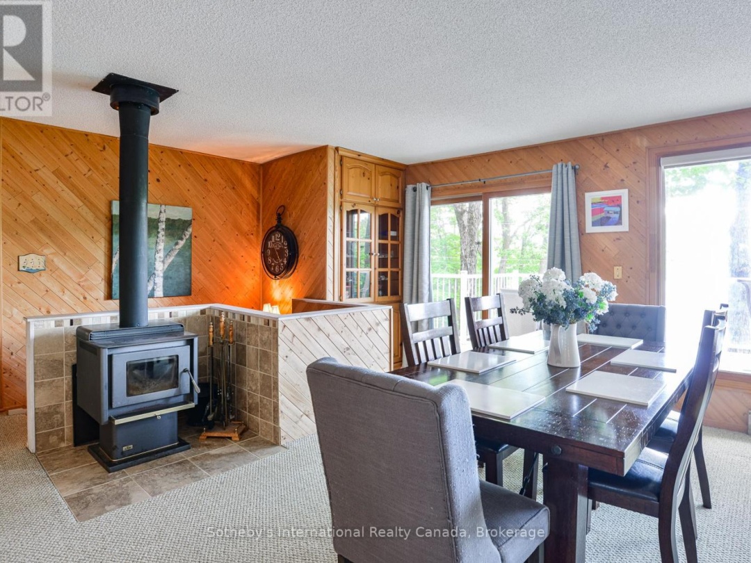 1062 BRADLEY ROAD, Lake Muskoka