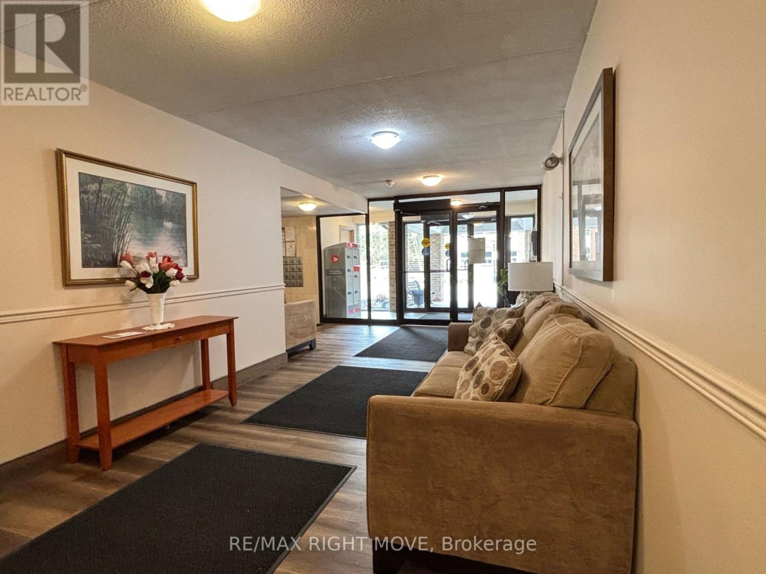 103 54 Fittons Road W, Orillia
