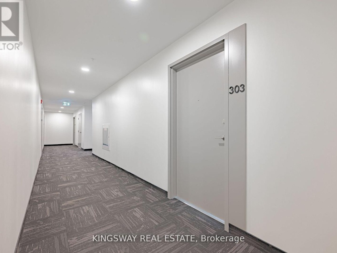 303 - 19B WEST STREET N, 