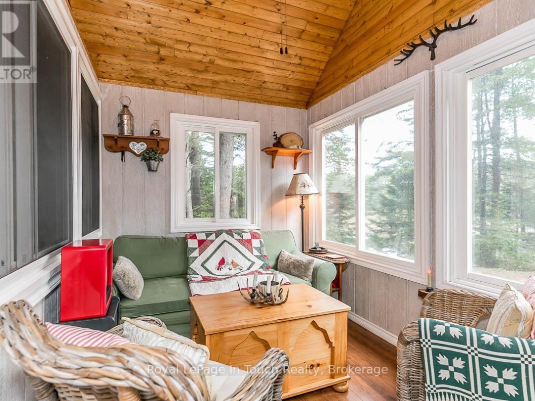 4 Severn River Shore, 