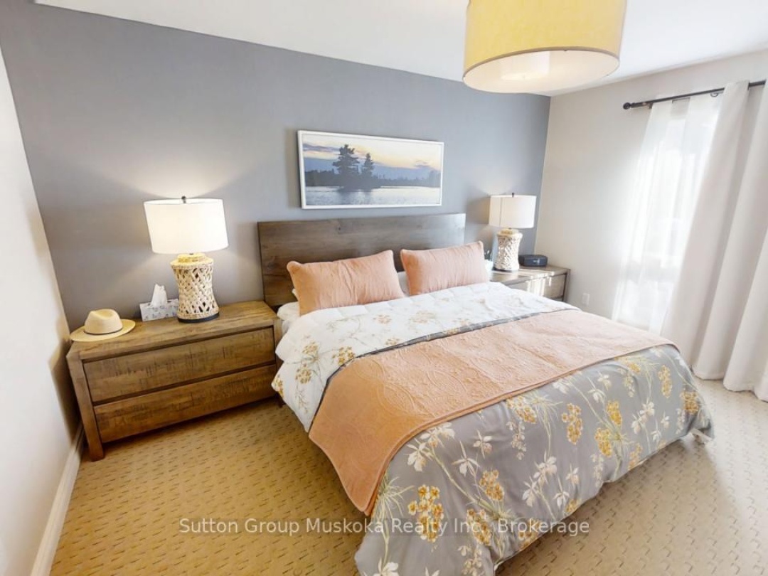 53 303 1235 Deerhurst Drive, Peninsula Lake