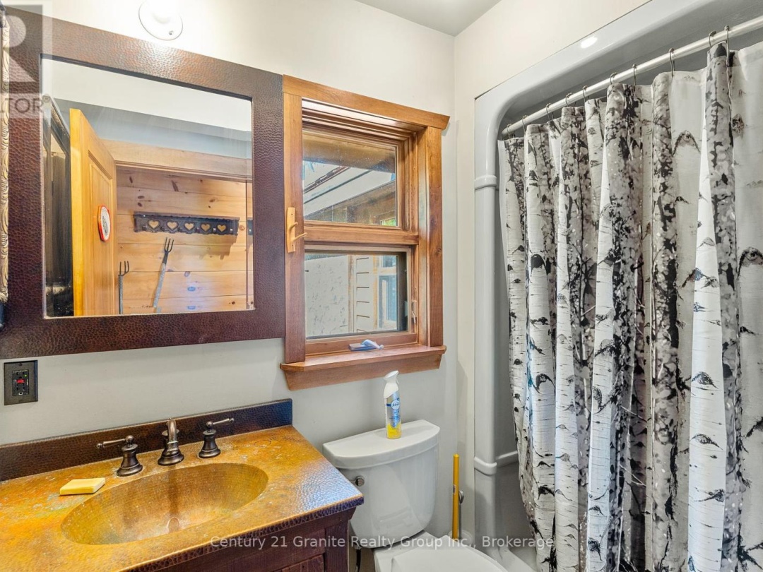 1226 TRAPLINE TRAIL, Bat Lake