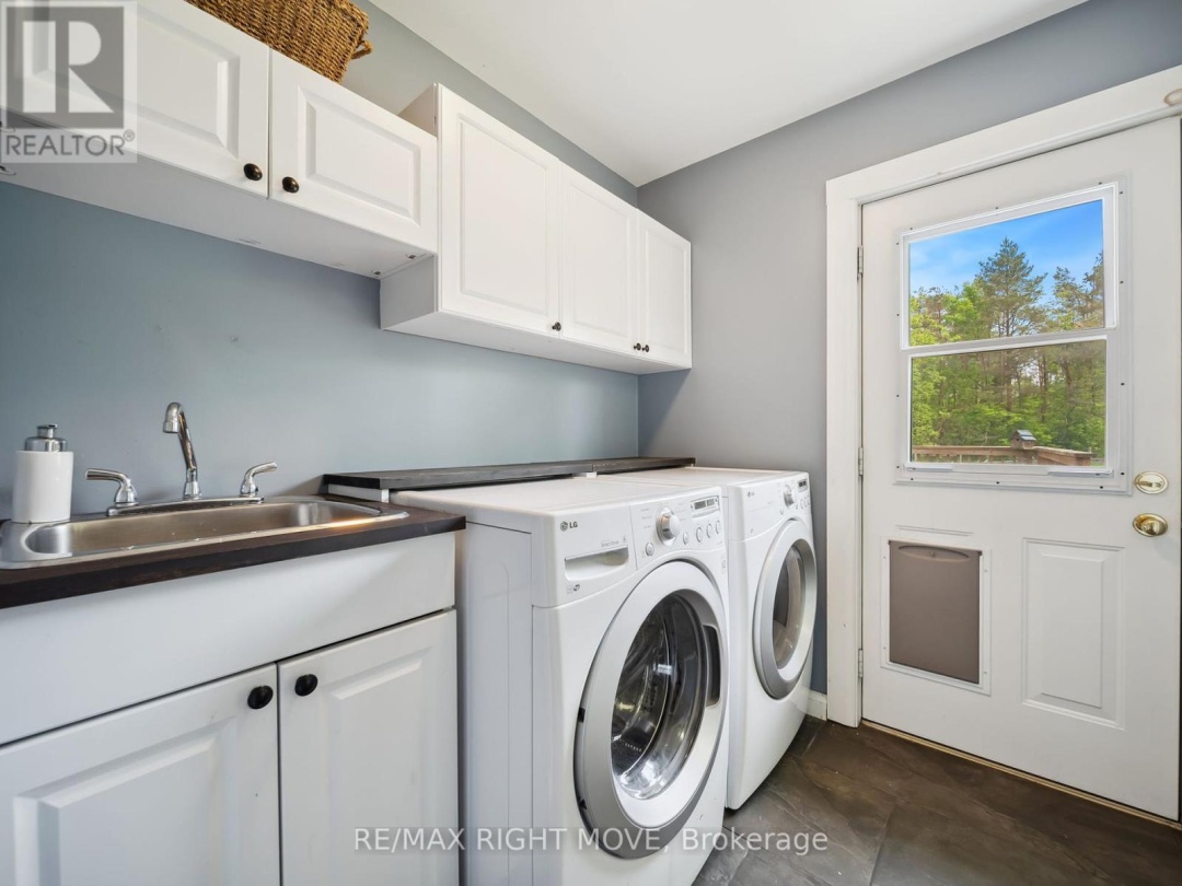 3062 TOWNLINE RR5 TOWNLINE, 