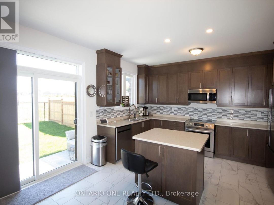 3129 Orion Boulevard, Orillia