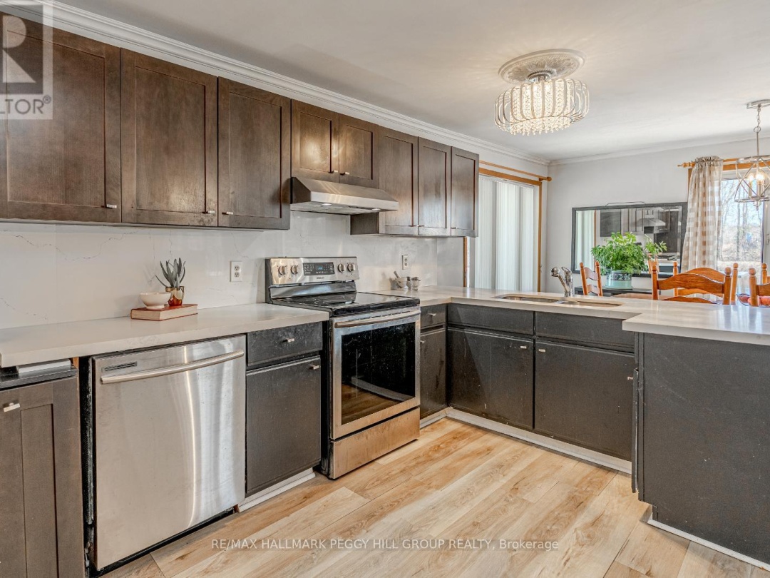 7229 Davy Drive, Black Lake