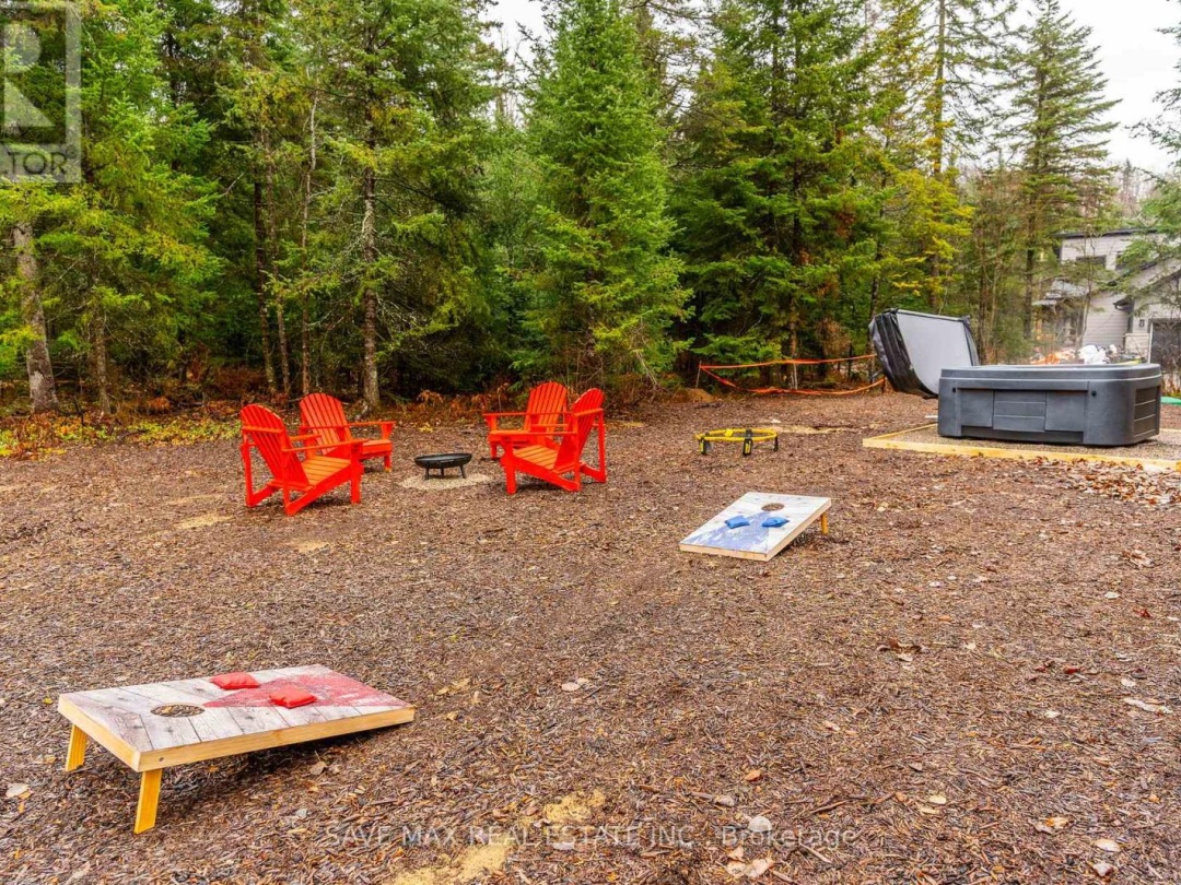 1049 GREENSVIEW DRIVE, 