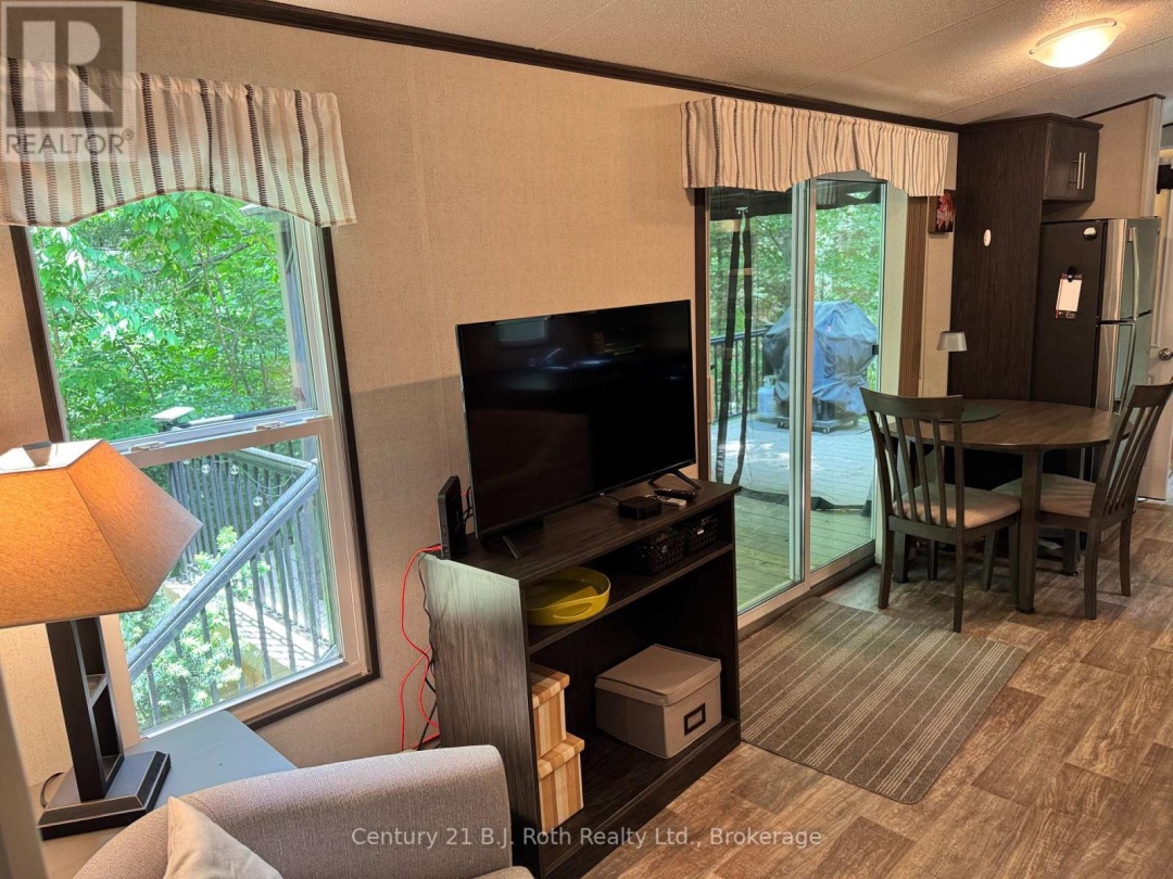 767 POPLAR CRESCENT, 