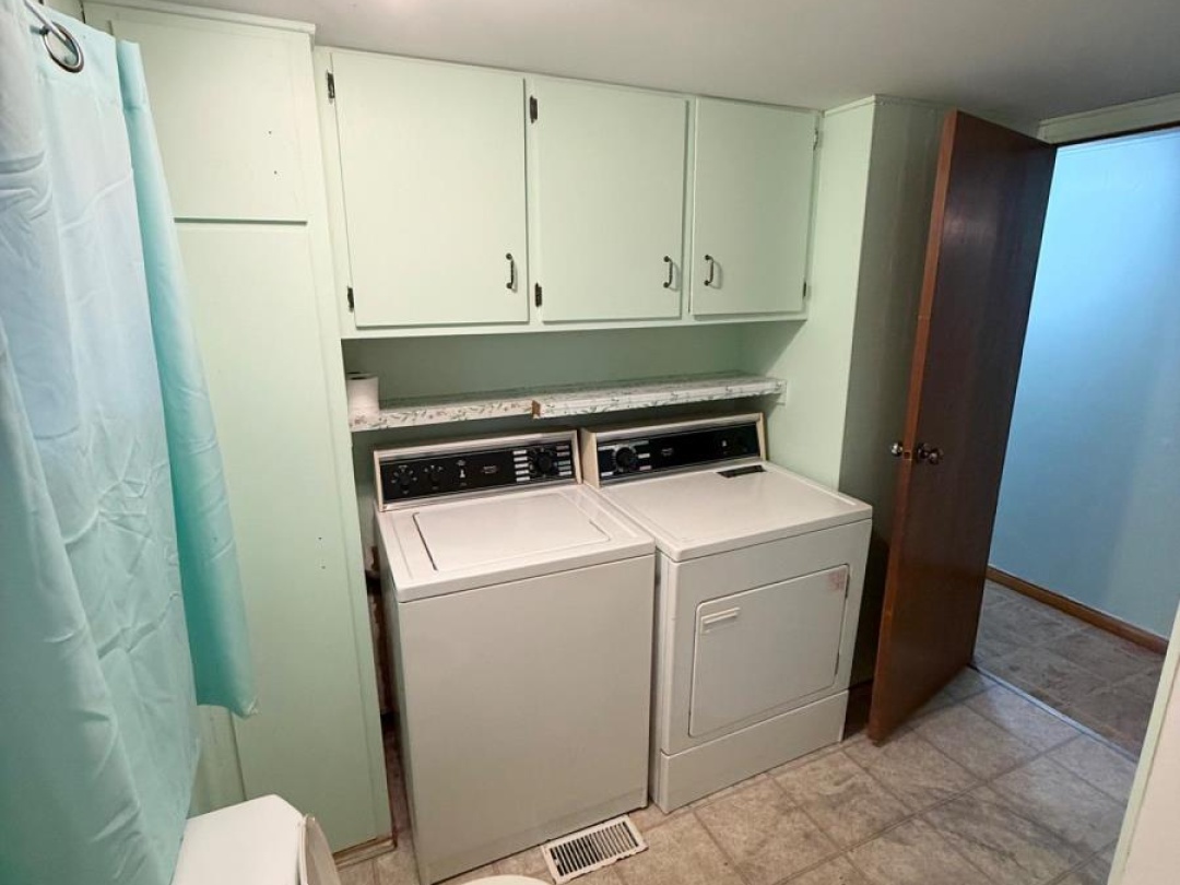 161 - 580 WEST STREET S, 