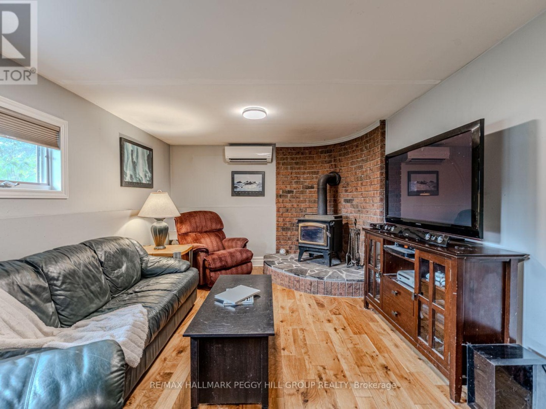 7 SANDLEWOOD TRAIL, 