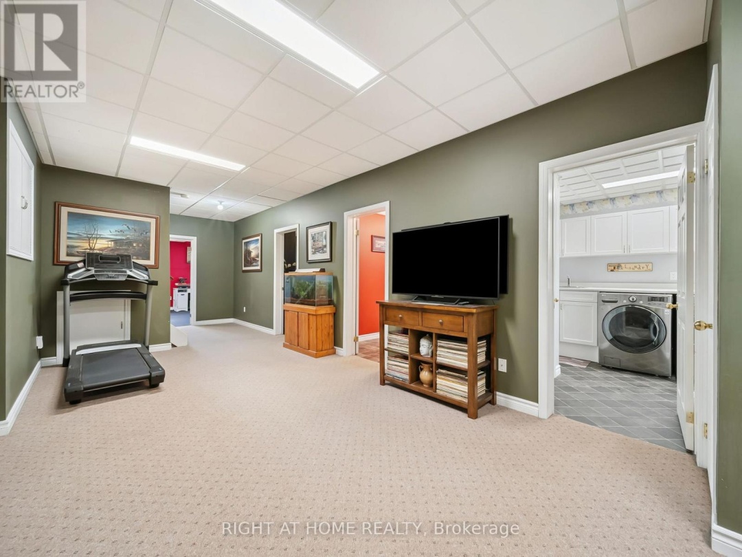 401 GRENVILLE AVENUE, 