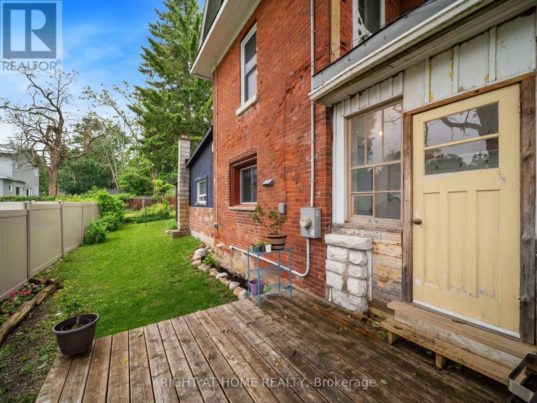 251 LACLIE STREET, 