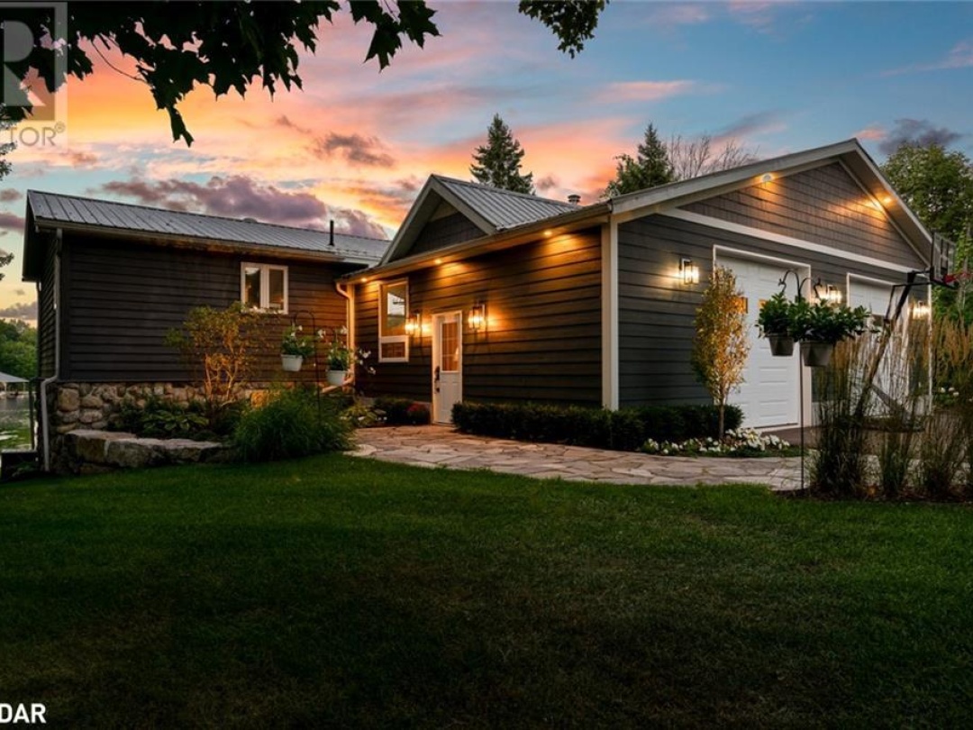 3352 Russell Drive, Gloucester Pool