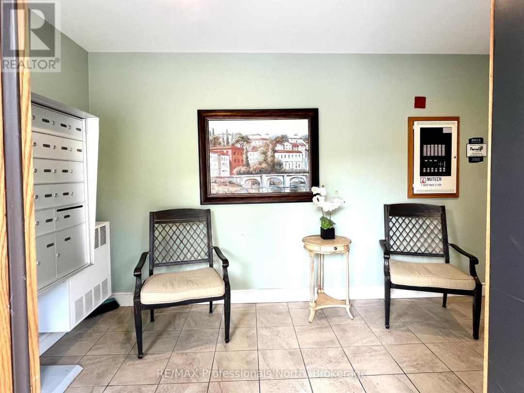 204 - 4 LAKE AVENUE, 