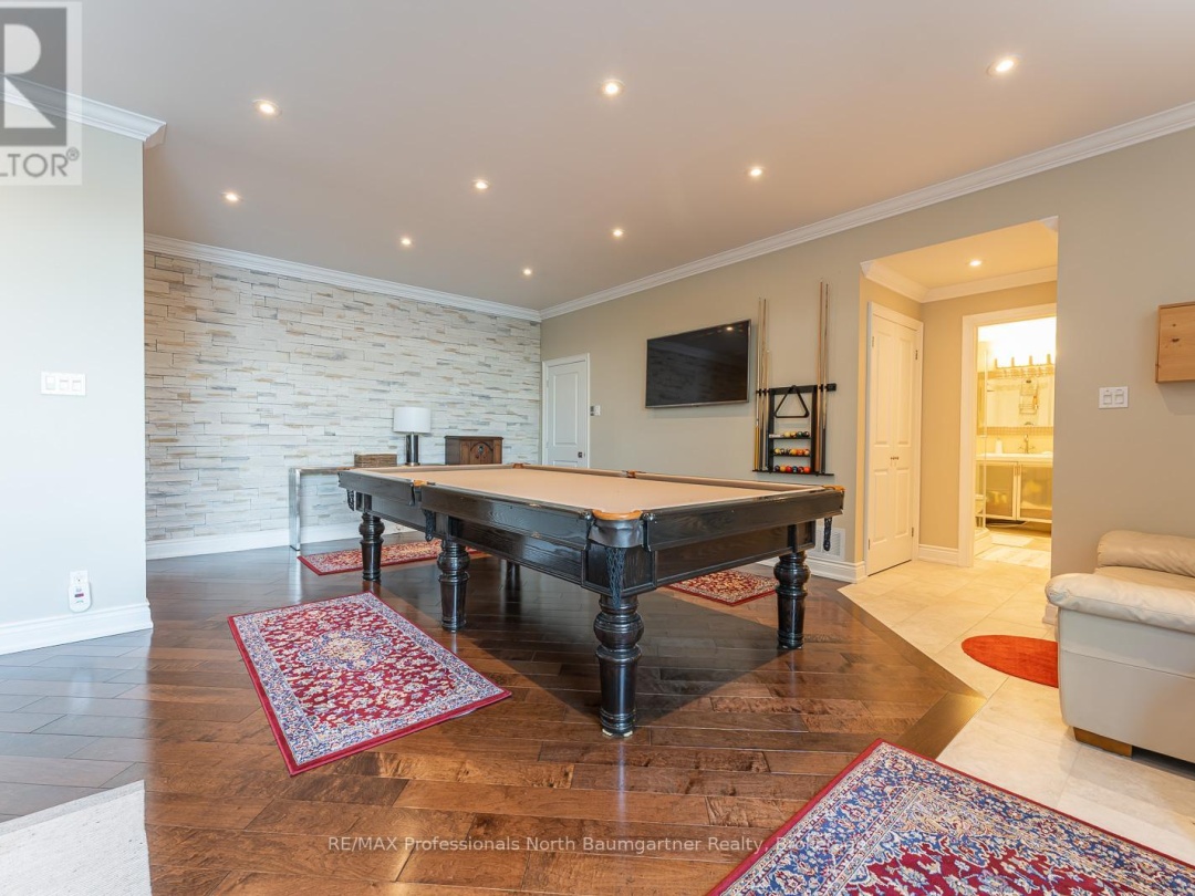 1107 Pine Point Road, Kennisis Lake