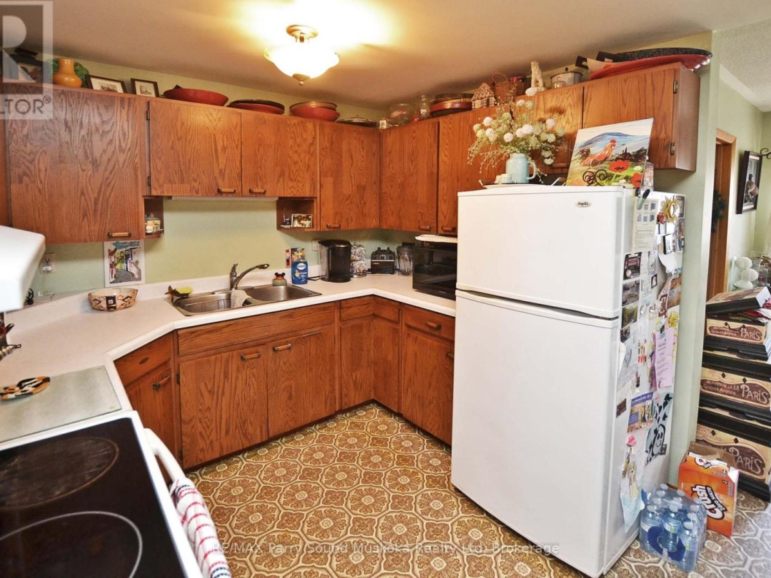 17 19 Church Street, Parry Sound