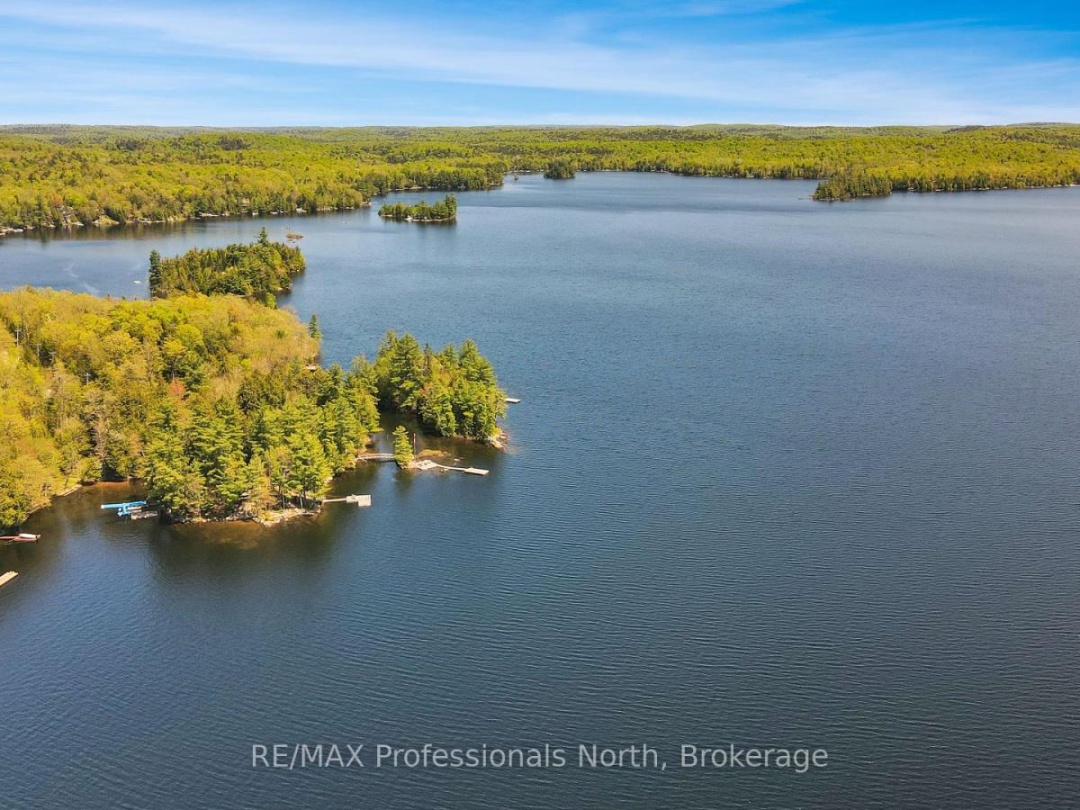 1004 Lipton Drive, Kennisis Lake