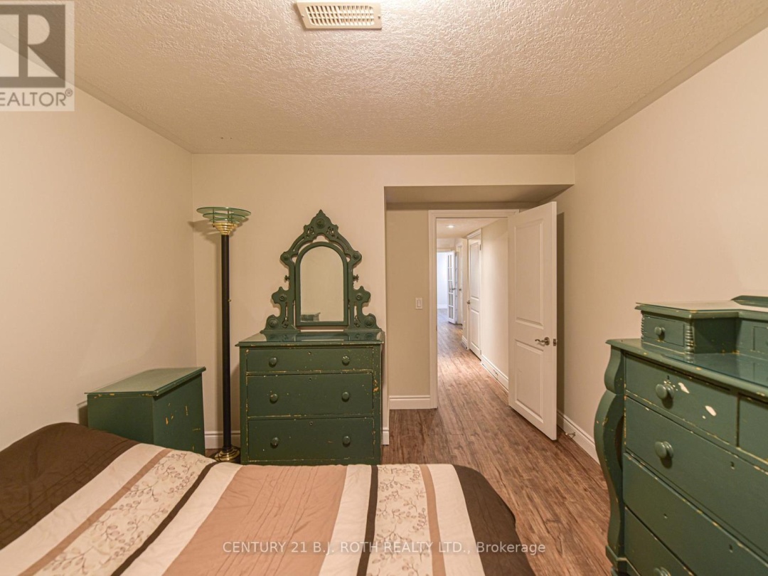 15 - 5 INVERMARA COURT, Lake Simcoe