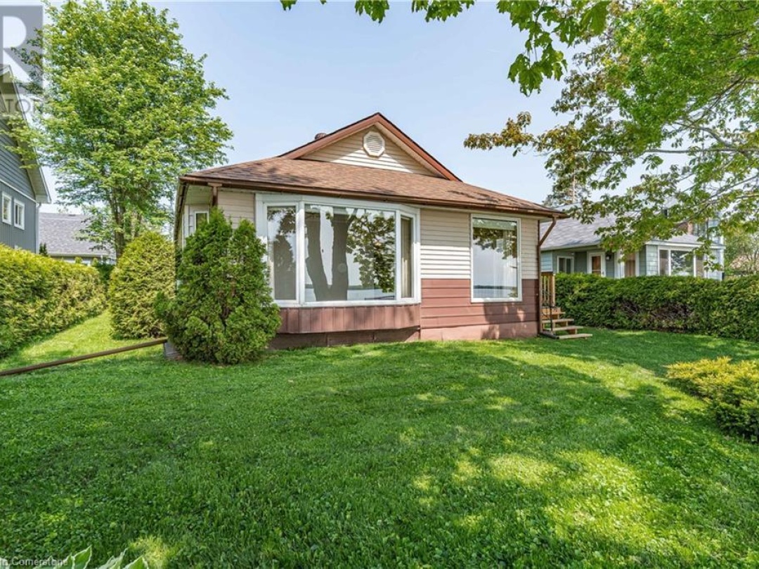 2703 LAKESIDE Drive, 