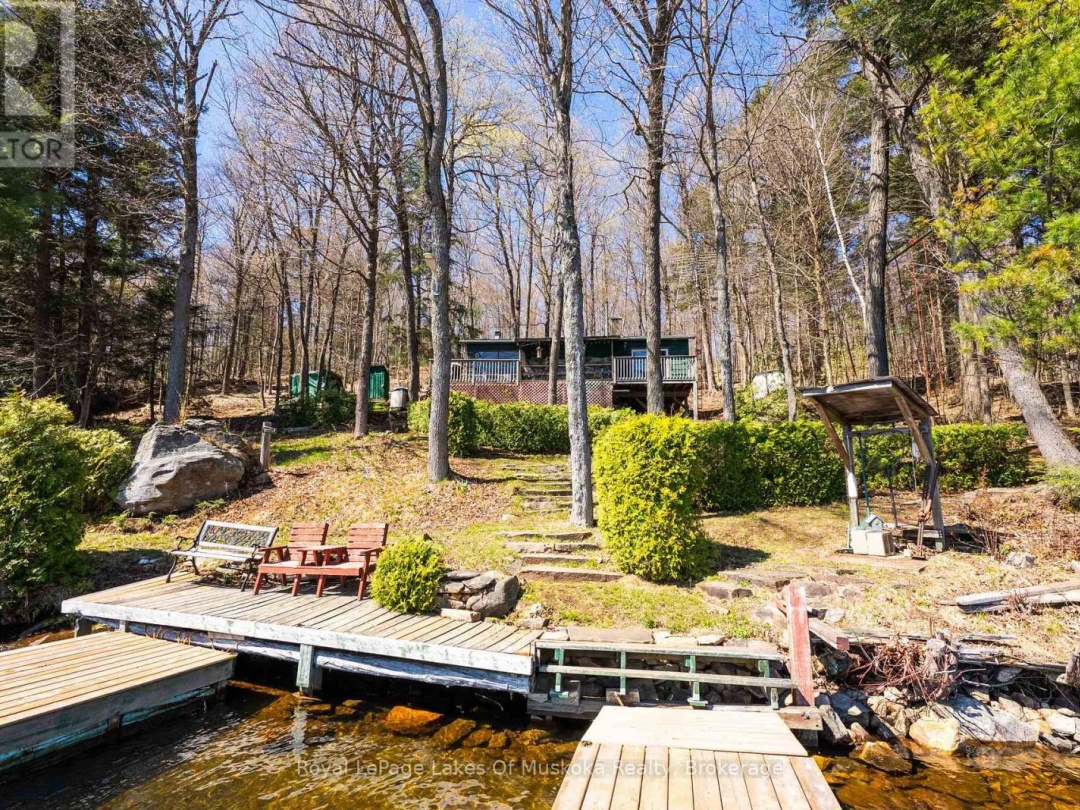 1002 Camp Lake Road, Camp Lake