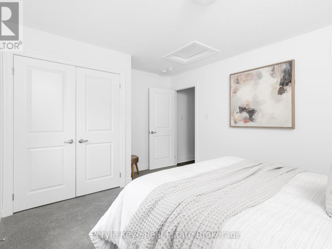 30 Dyer Crescent, Bracebridge