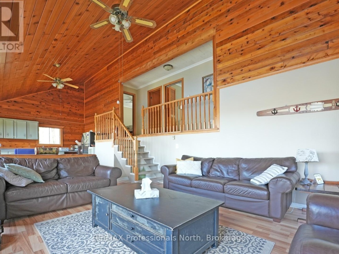 1017 Dunn Road, Haliburton Lake