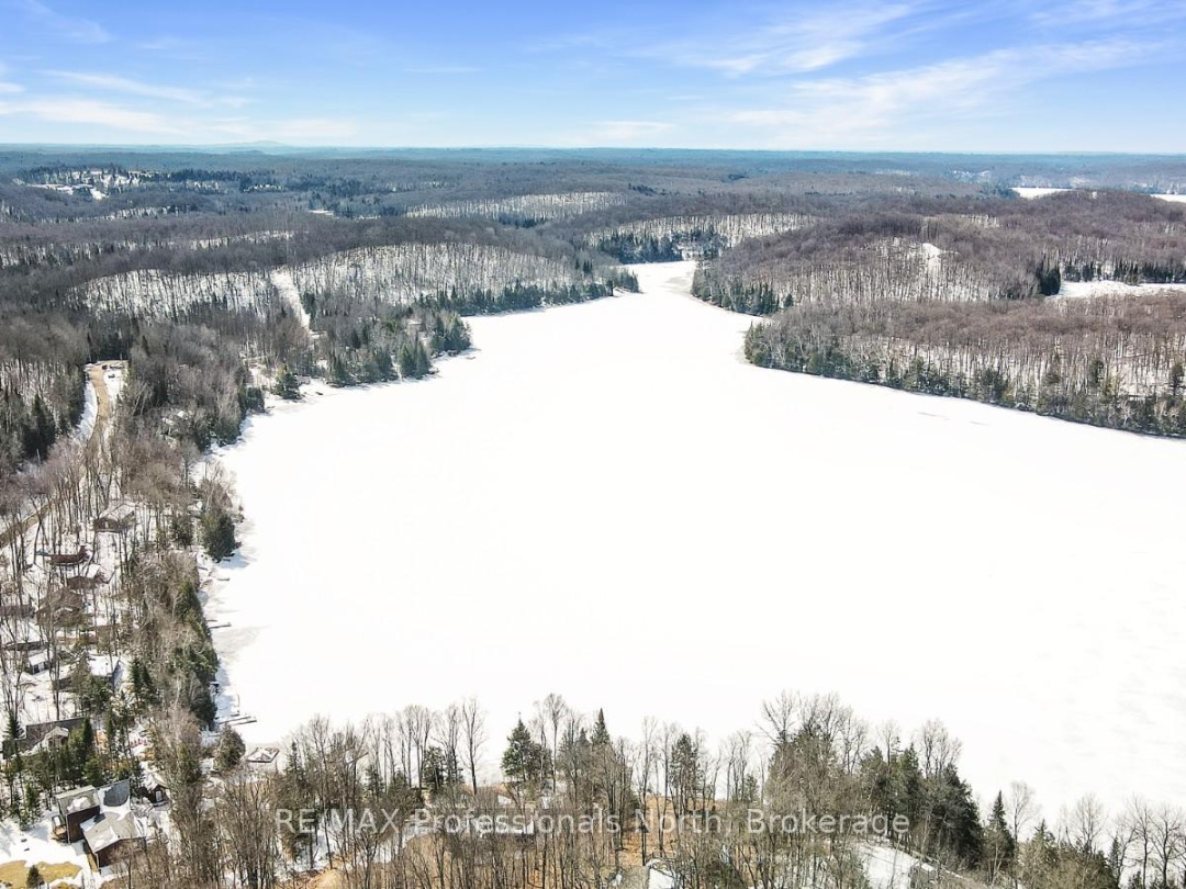 1025 Manitou Road, Little Dudmon Lake