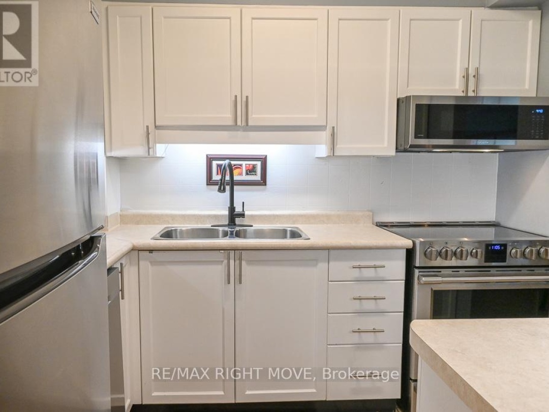 102 54 Fittons Road W, Orillia