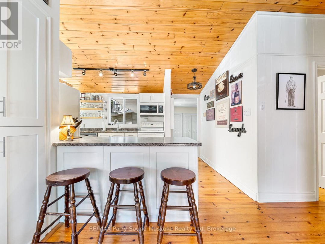 3 Maureen Drive, Little Whitefish Lake