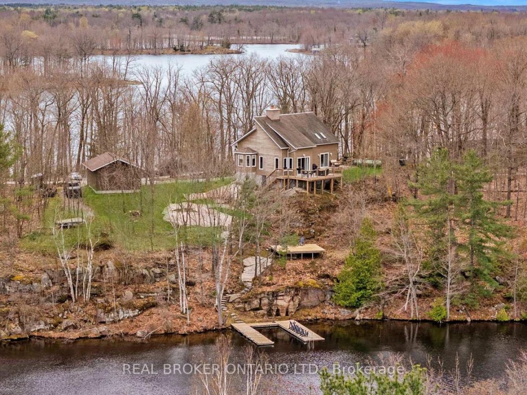 2043 Beman Point Lane, Gloucester Pool