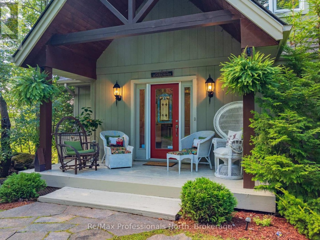 1005 LAIDLAW AVENUE, Severn Lake