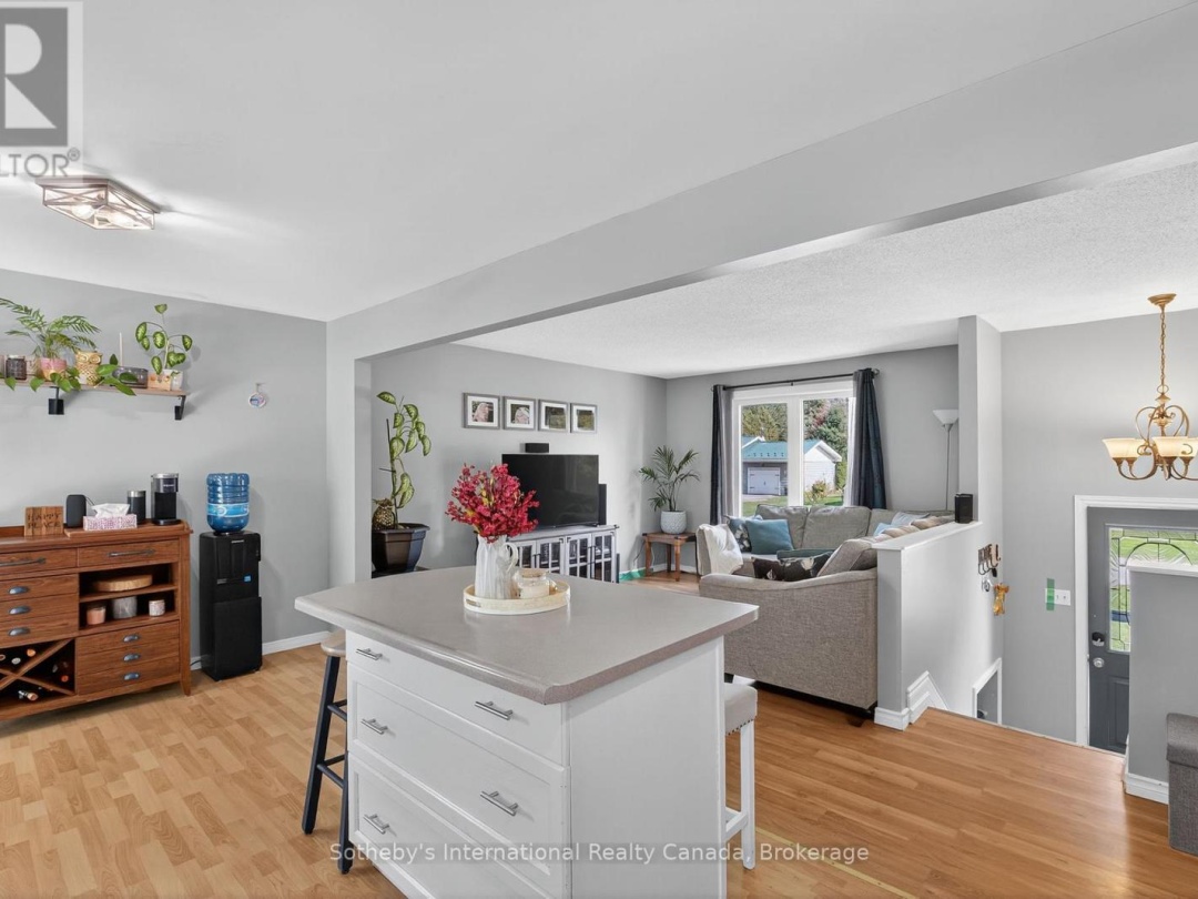 20 COMMUNITY CENTRE DRIVE, 