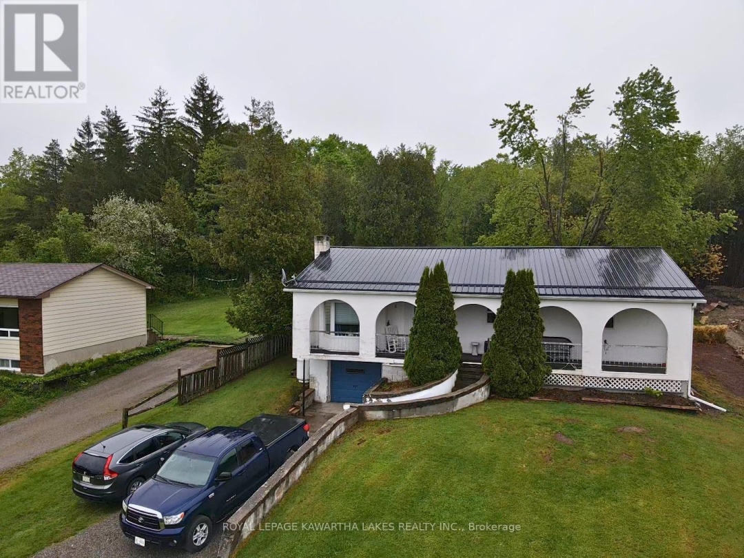 835 Cedar Glen Road, Sturgeon Lake