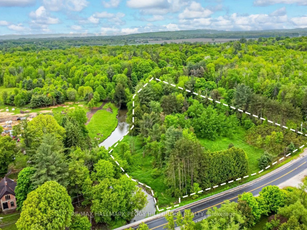 699 MOONSTONE ROAD E, 