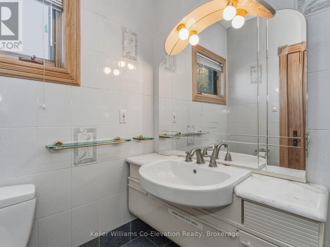 804 KINGS FARM ROAD, 