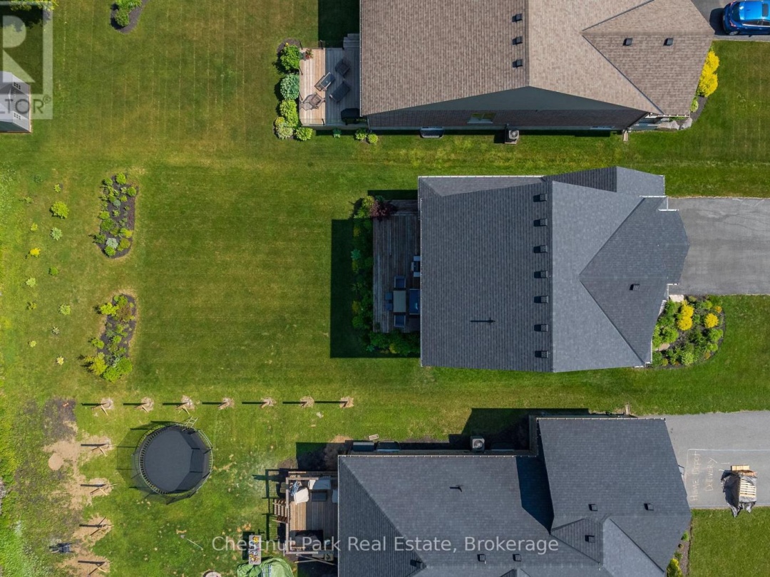 76 SELKIRK DRIVE, 