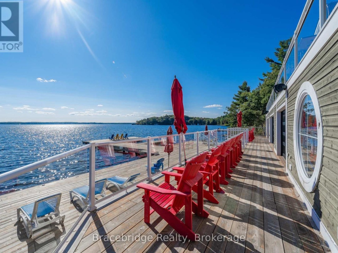 A202 D1 1869 Muskoka Rd 118 Highway W, 