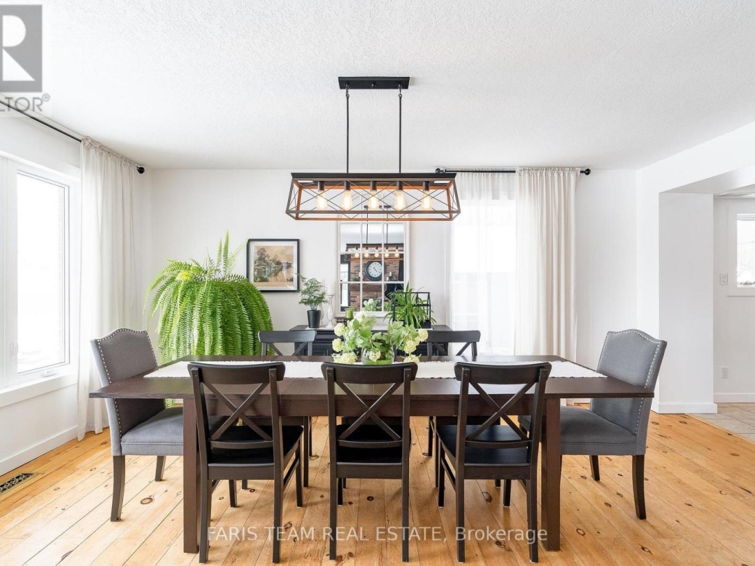 238 Robins Point Road, Georgian Bay