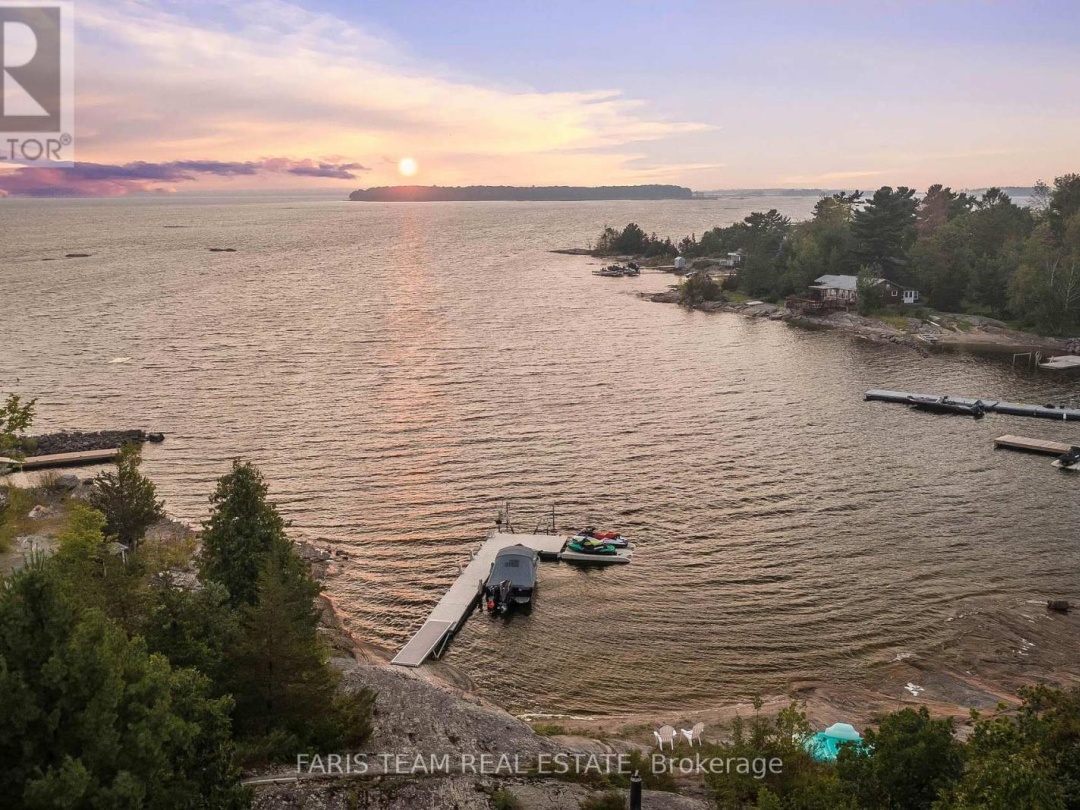 70 Kamenni Bay Road, Georgian Bay