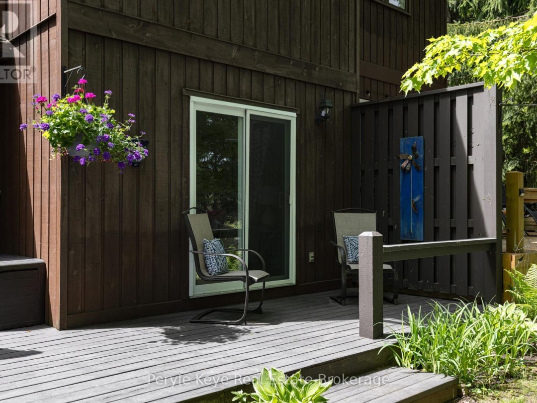 2 63 Southbank Drive, Lake Muskoka