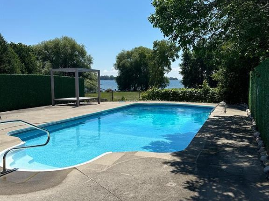 3788 TUPPY DRIVE, Lake Simcoe